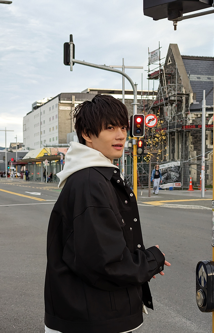 ニュージーランド」佐野勇斗 / 俳優・アーティスト | JOURNEY | Google